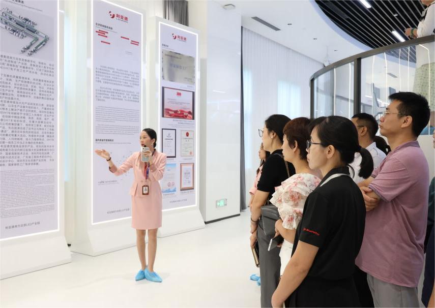 赋能人才发展 | “复盘中国行?走进mg冰球突破”进建活动成功进行