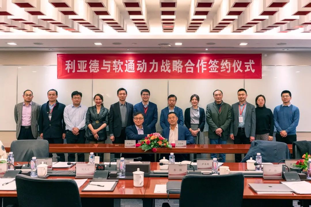 mg冰球突破·奢华版(试玩)官方网站