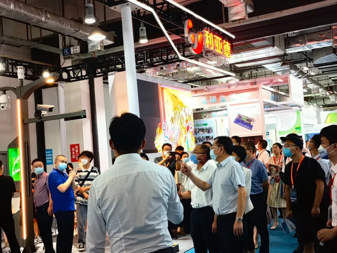 mg冰球突破·奢华版(试玩)官方网站