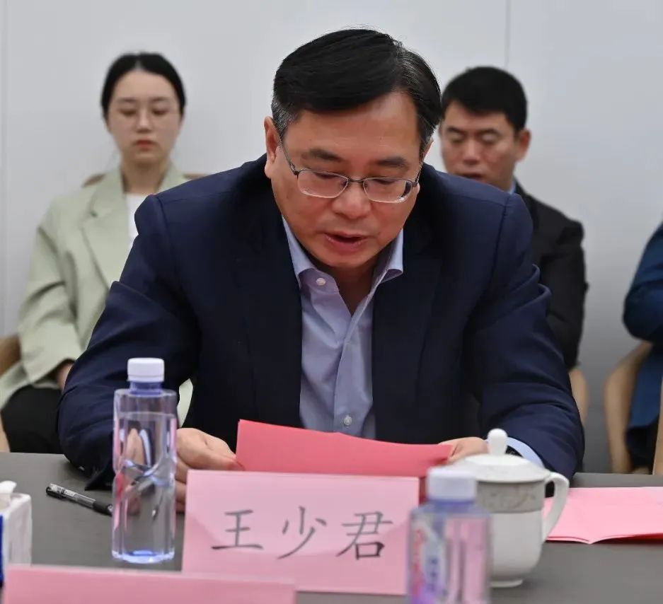 mg冰球突破·奢华版(试玩)官方网站