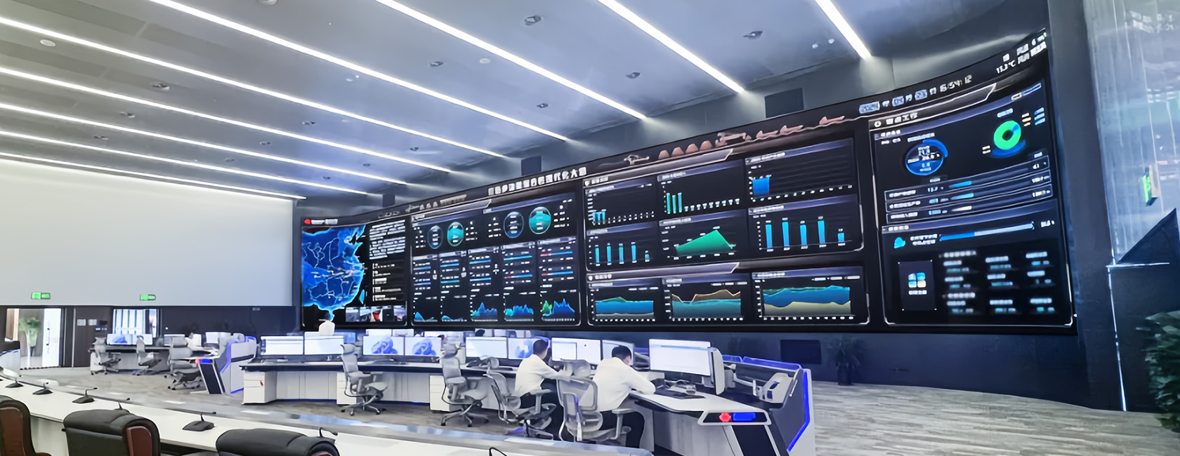 全国首块“超大尺寸P0.7“Micro LED显示屏（国度能源集团黄骅港港口指挥调度中心）