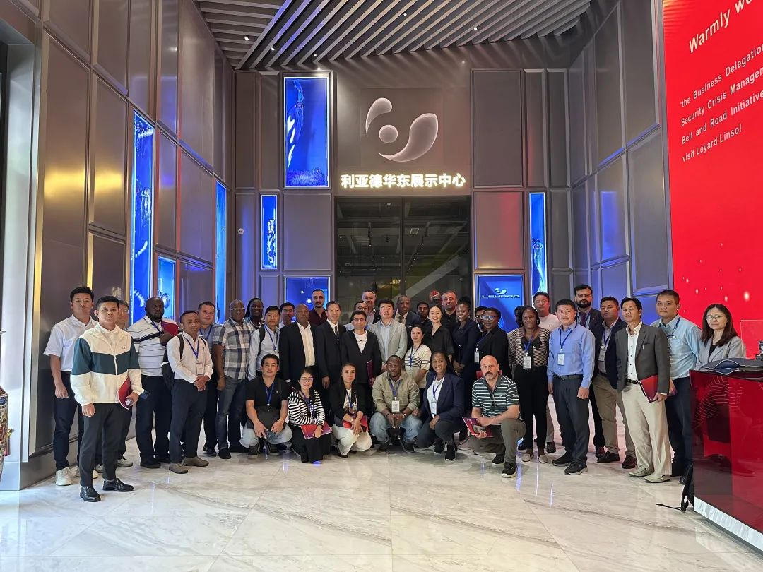 “一带一路”八国航空安保与；卫砩涛竦鞑橥诺椒胢g冰球突破·蓝硕，共探国际合作新机缘